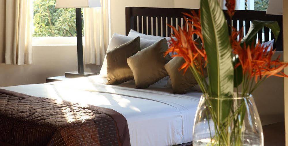 Glenross Living - A Collection Of 7 Private Pool Villas And 3 Colonial Suites Kalutara Bagian luar foto
