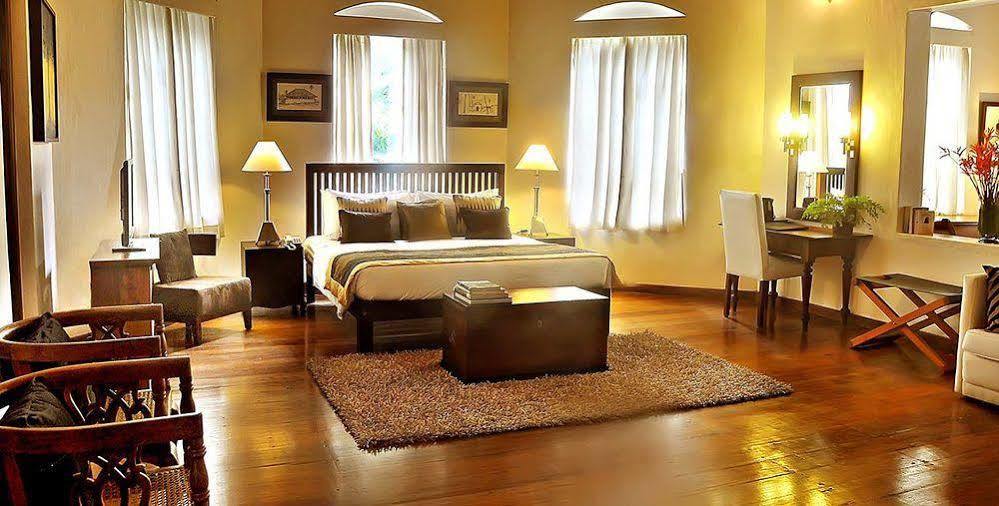 Glenross Living - A Collection Of 7 Private Pool Villas And 3 Colonial Suites Kalutara Bagian luar foto